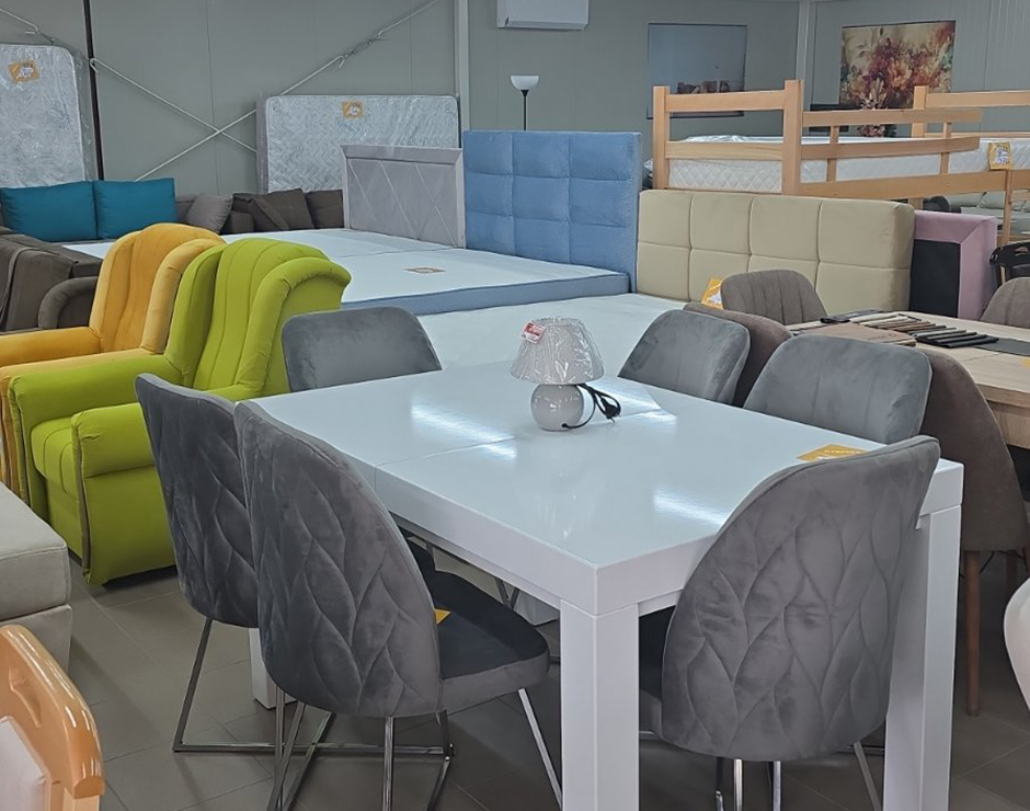 Deo ponude i izložbeni prostor u maloprodajnom objektu Dubrava