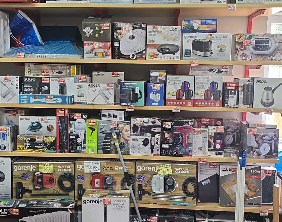 Deo ponude i izložbeni prostor u maloprodajnom objektu Dubrava